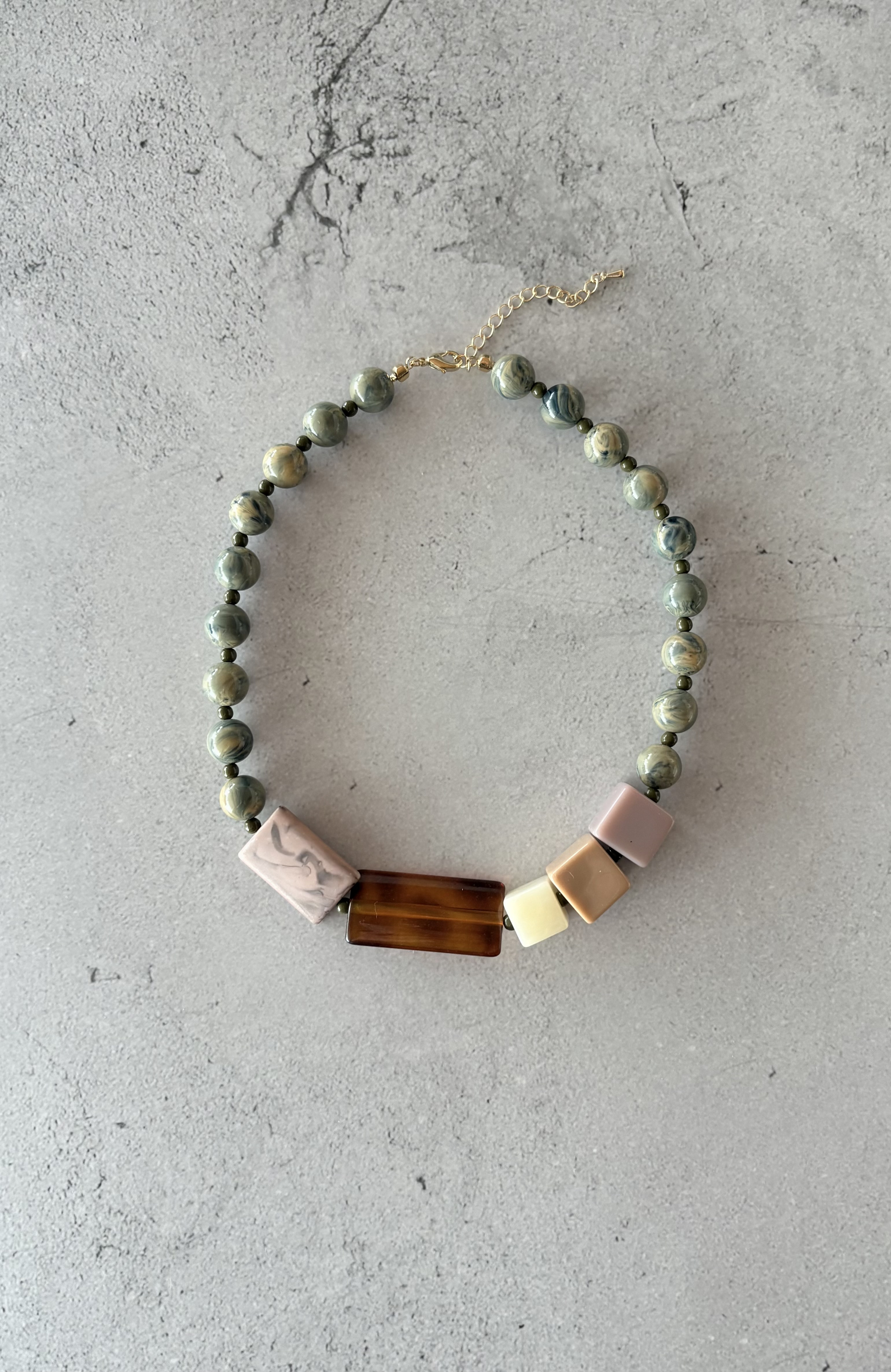 秋カラー大ぶりネックレス　※1点もの　カーキマーブル/四角/べっ甲/くすみピンク　ゴールド