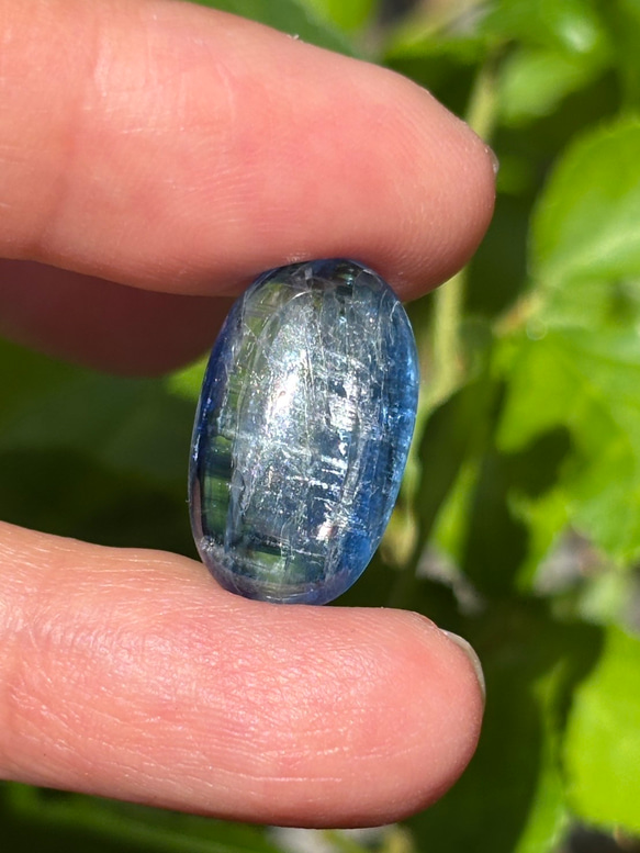 カイヤナイト in クォーツ｜ルース 10 天然石 天然色 3枚目の画像