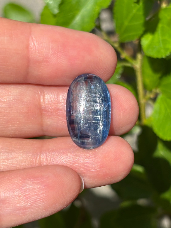 カイヤナイト in クォーツ｜ルース 10 天然石 天然色 2枚目の画像