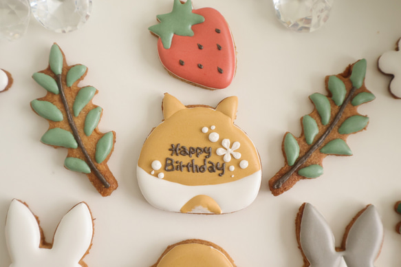 うさぎ　【アイシングクッキー】　誕生日　プレゼント　茶系　いちご　女の子 3枚目の画像