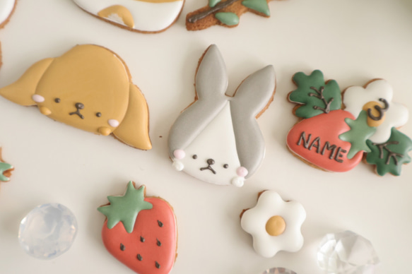 うさぎ　【アイシングクッキー】　誕生日　プレゼント　茶系　いちご　女の子 4枚目の画像