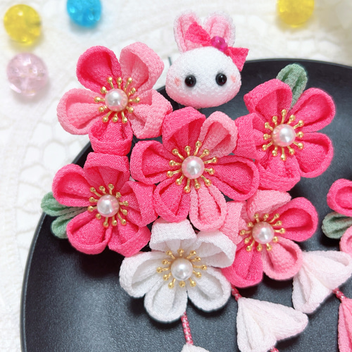 つまみ細工 七五三 髪飾り④ 七五三 髪飾り 濃ピンク うさぎ 銀ビラ 七五三髪飾り 3歳 7歳 753