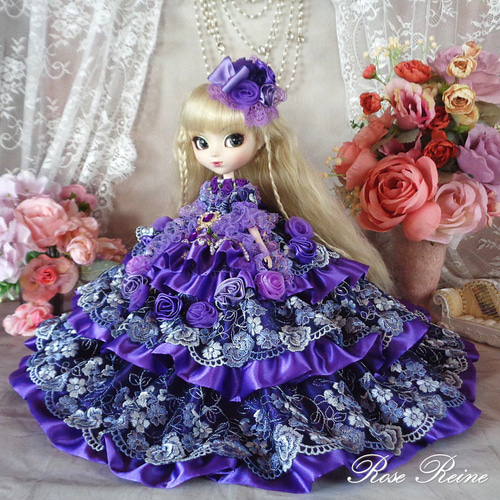 ソニアローレン王妃 ゴージャスバイオレットが重厚に煌めく豪華