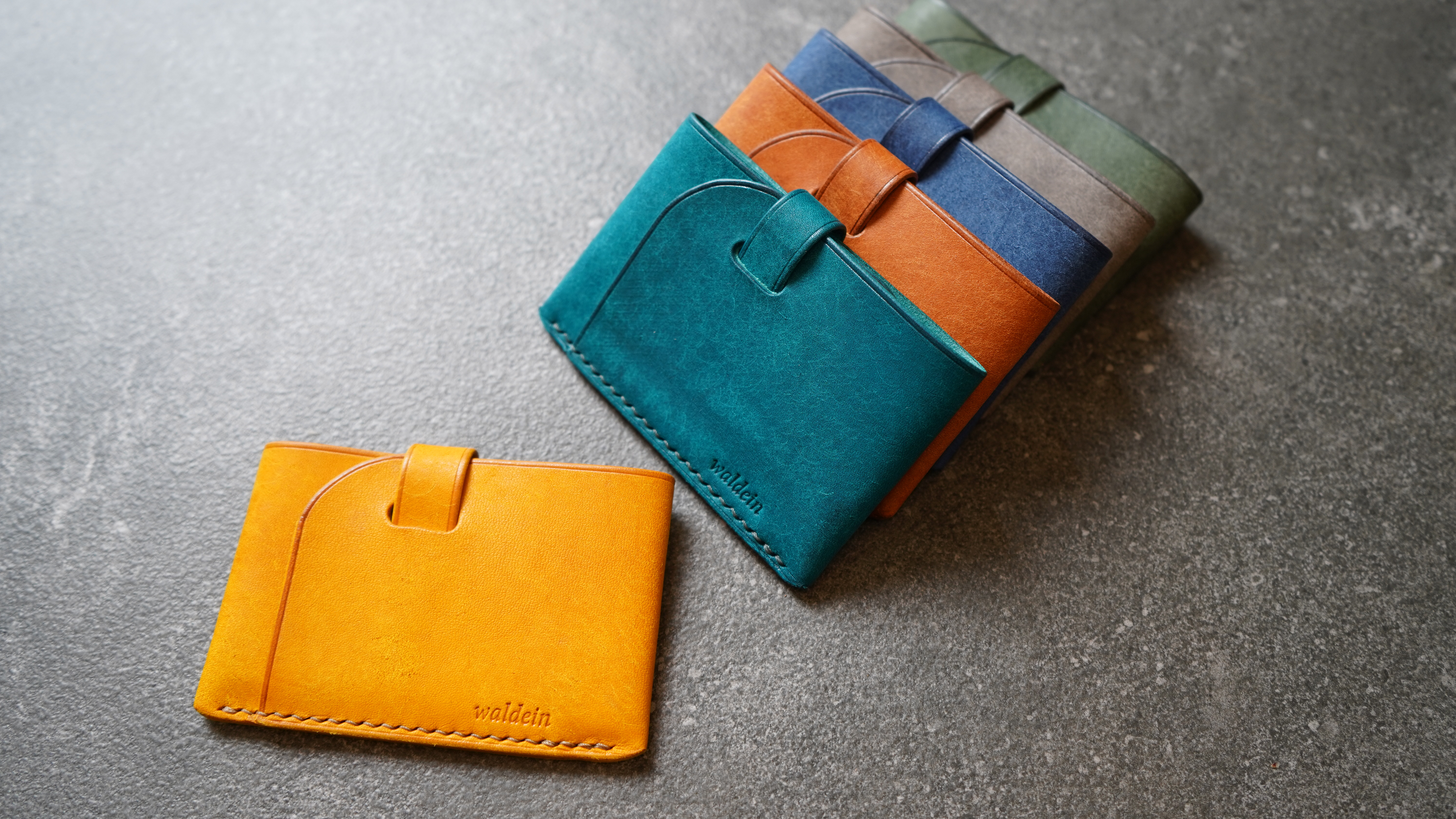 Cavro2 名刺入れ　カードホルダー 軽量 20g イタリア牛革 マルゴーレザー パスケース