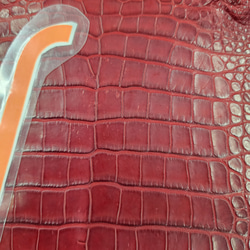 ワニ革 クレイフィニッシュ  デンスレッド　No.C008705 10枚目の画像