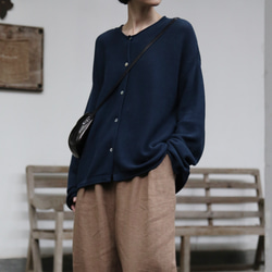 季節の移り変わりに寄り添う　コットン100％カーディガン　ニット　紺色 250917-2 5枚目の画像
