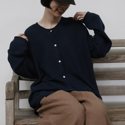 季節の移り変わりに寄り添う　コットン100％カーディガン　ニット　紺色 250917-2 7枚目の画像