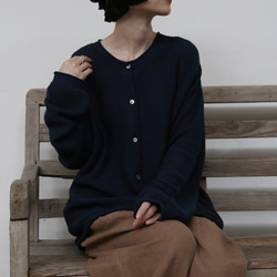 季節の移り変わりに寄り添う　コットン100％カーディガン　ニット　紺色 250917-2 8枚目の画像