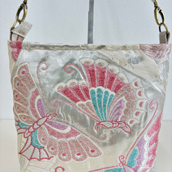 孔雀柄の帯リメイクショルダーバッグ｜キラキラ金糸 孔雀柄の帯リメイクショルダーバッグ｜キラキラ金糸 ショルダーバッグ