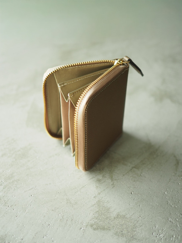 【新色】Square Around fastener wallet｜ 彩りが織りなす上質な日常 2枚目の画像