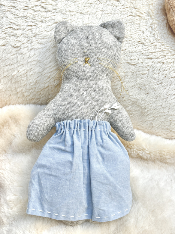ねこのぬいぐるみ　【blue skirt】 2枚目の画像