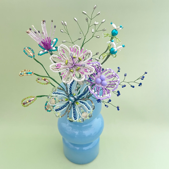 ビーズフラワー　ブーケ（ターコイズ／パープル／ネイビー） 1枚目の画像