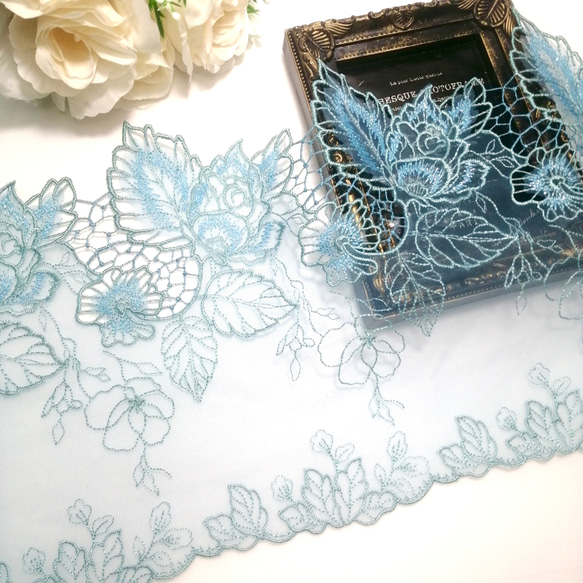 1m 銀糸入り ケミカルレース端付き 刺繡 チュールレース はぎれ