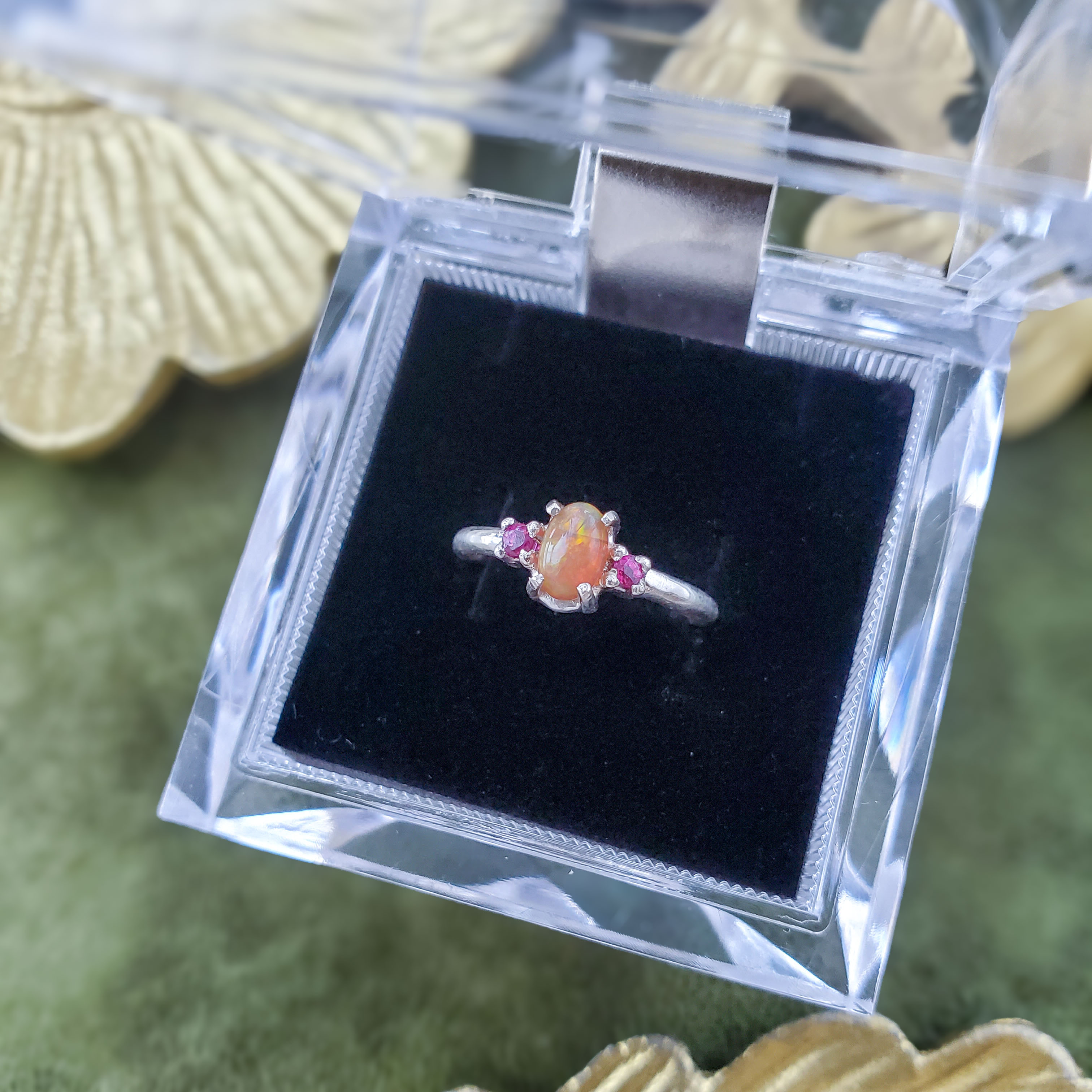 ブラックオパール×ルビー｜Silver925 天然石リング｜幻想的な遊色の一点物 指輪