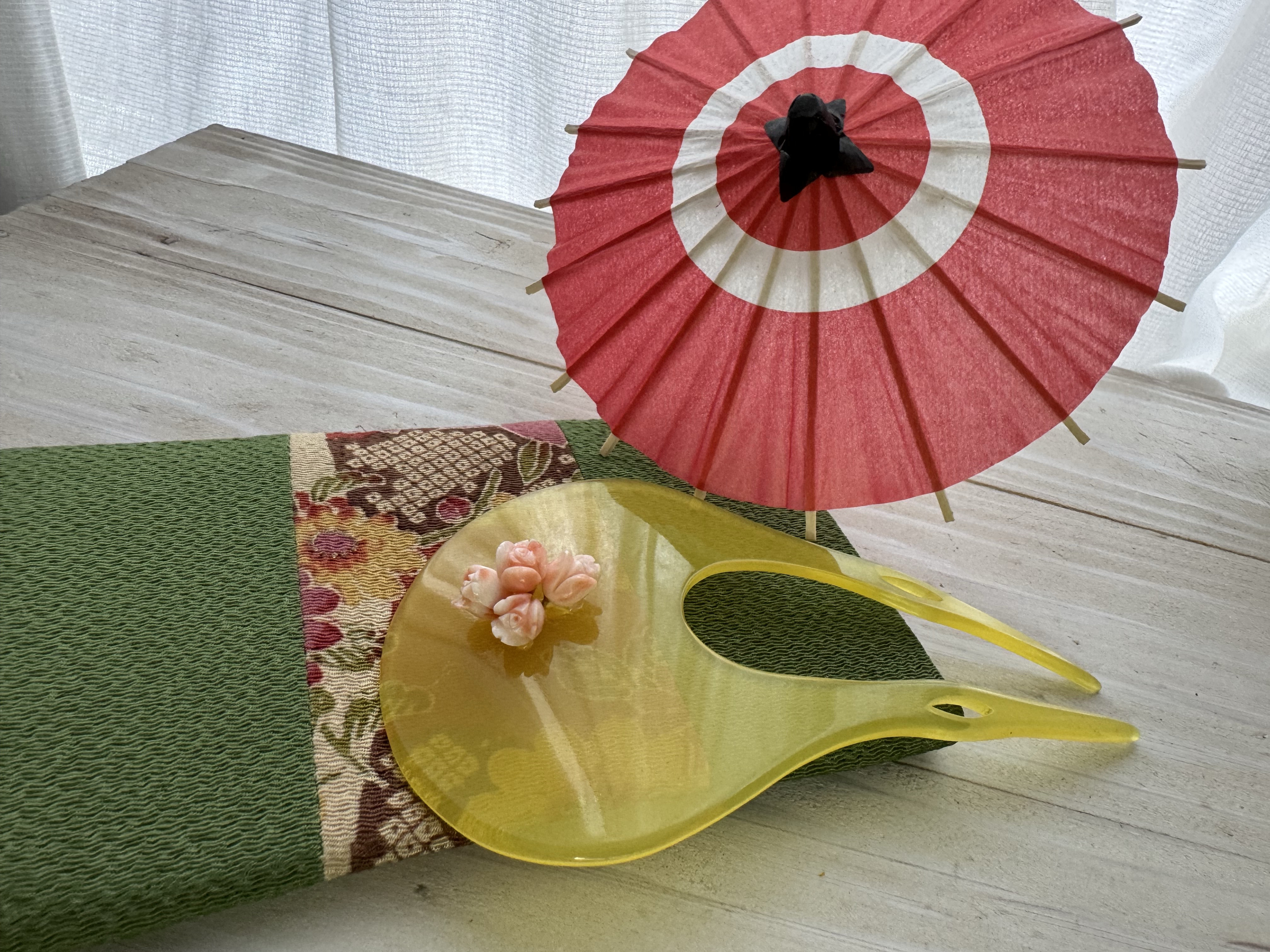 【送料無料】アウトレット処分品　宝石珊瑚　花彫刻5個付かんざし　飴色