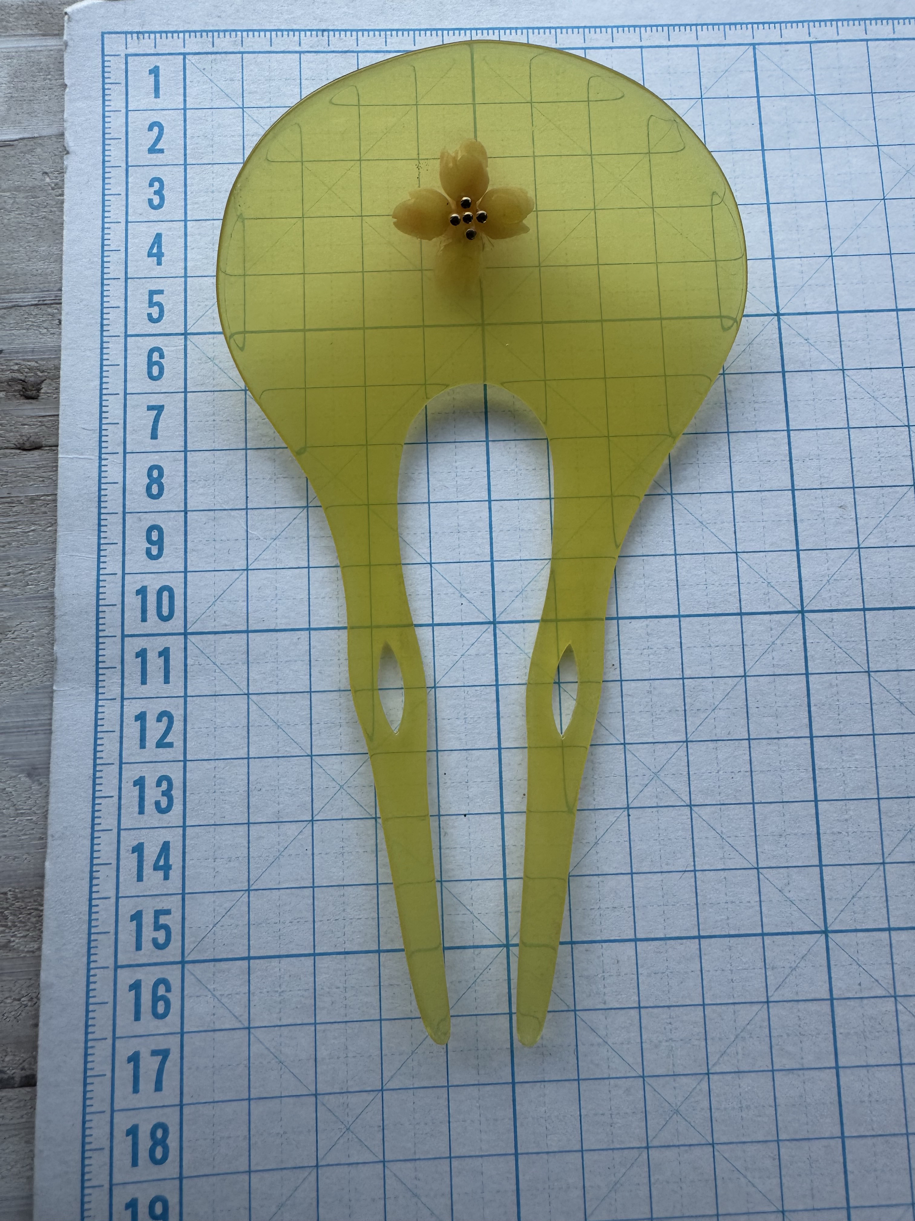 【送料無料】アウトレット処分品　宝石珊瑚　花彫刻5個付かんざし　飴色