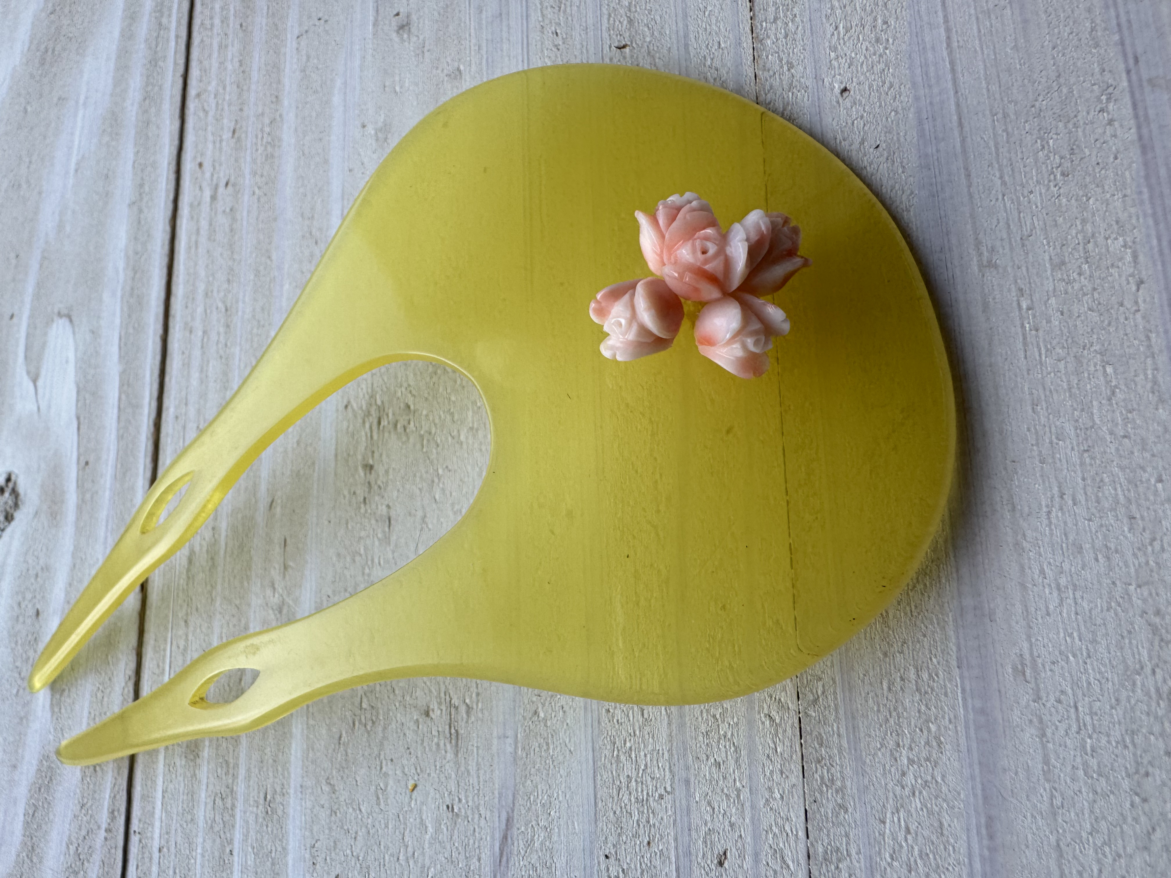 【送料無料】アウトレット処分品　宝石珊瑚　花彫刻5個付かんざし　飴色