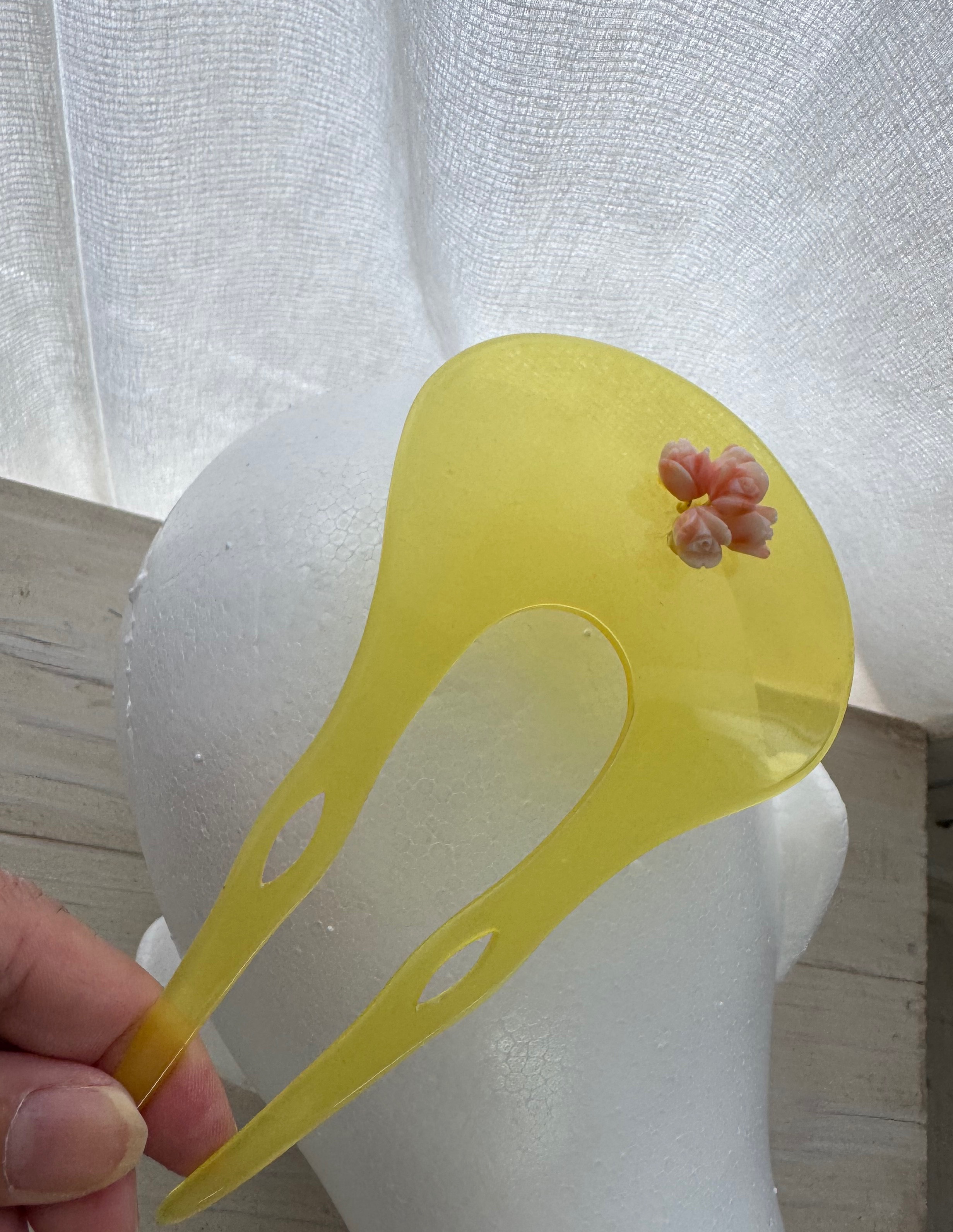 【送料無料】アウトレット処分品　宝石珊瑚　花彫刻5個付かんざし　飴色