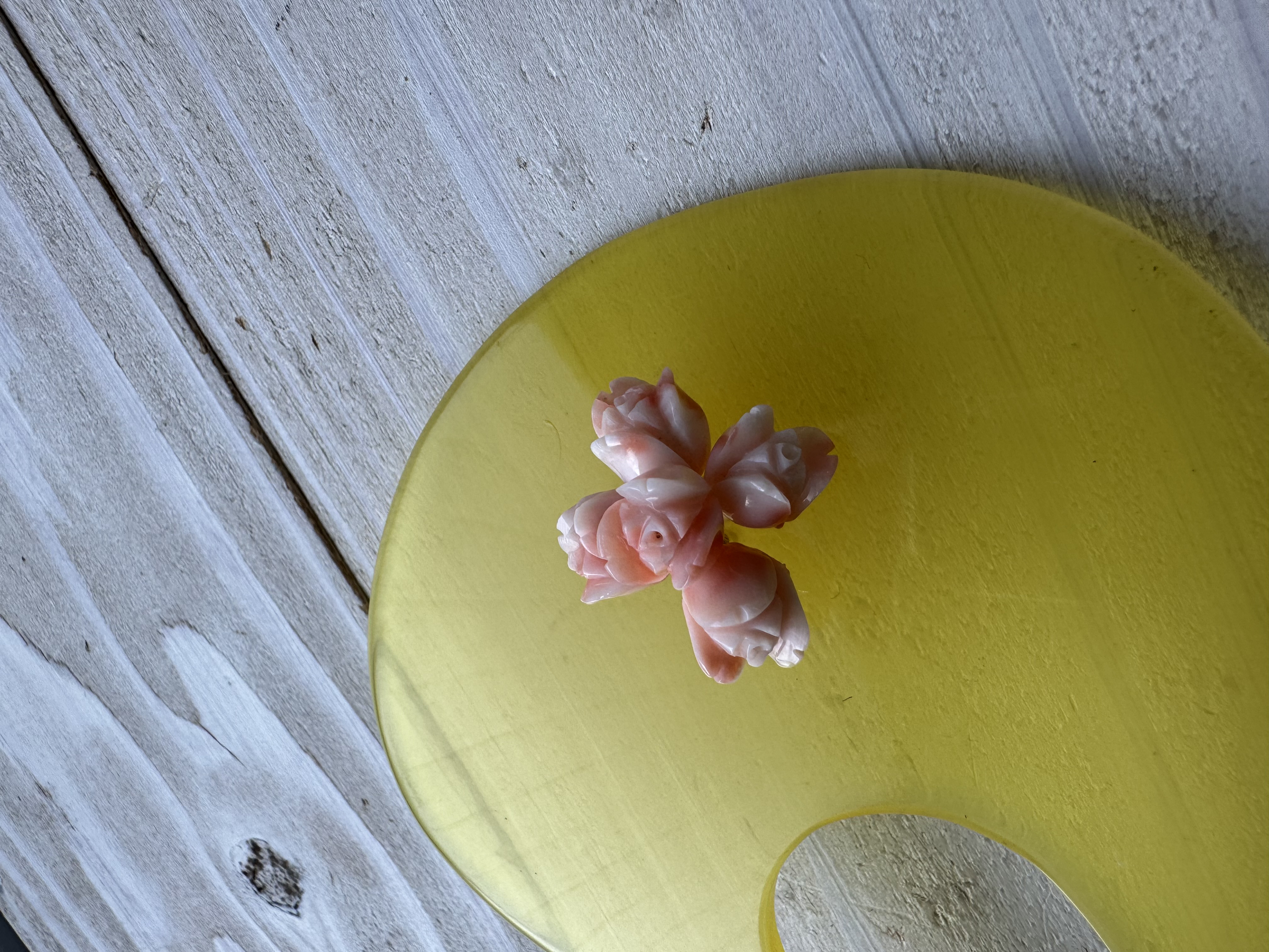 【送料無料】アウトレット処分品　宝石珊瑚　花彫刻5個付かんざし　飴色