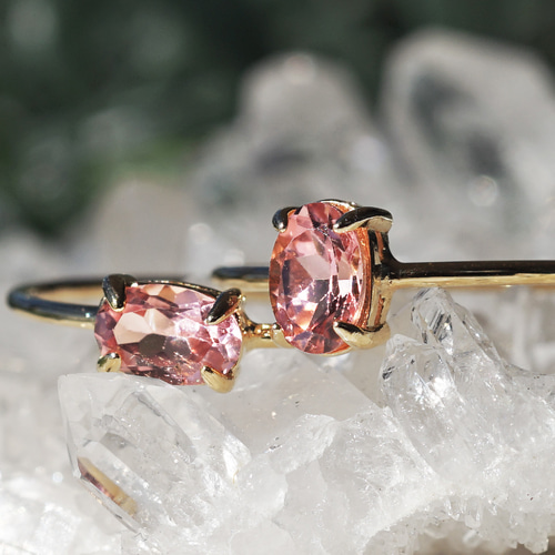 ピンクトルマリン6mmのオーバルファセット爪留めリング・縦横可 ～蓮の