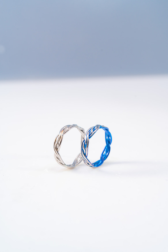 ≪初回限定10点限り»【波羅（はら）- Titanium Ring】 水と織りの調和を纏う、悟りと完成の象徴 ─ 8枚目の画像