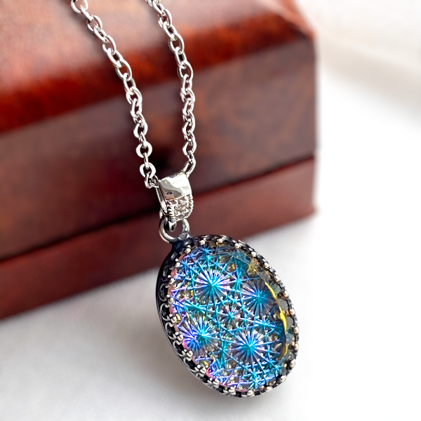 ヴィンテージ チェコ製ガラス 万華鏡  ネックレス 切子 インタリオ JBB クラウン サージカルステンレス