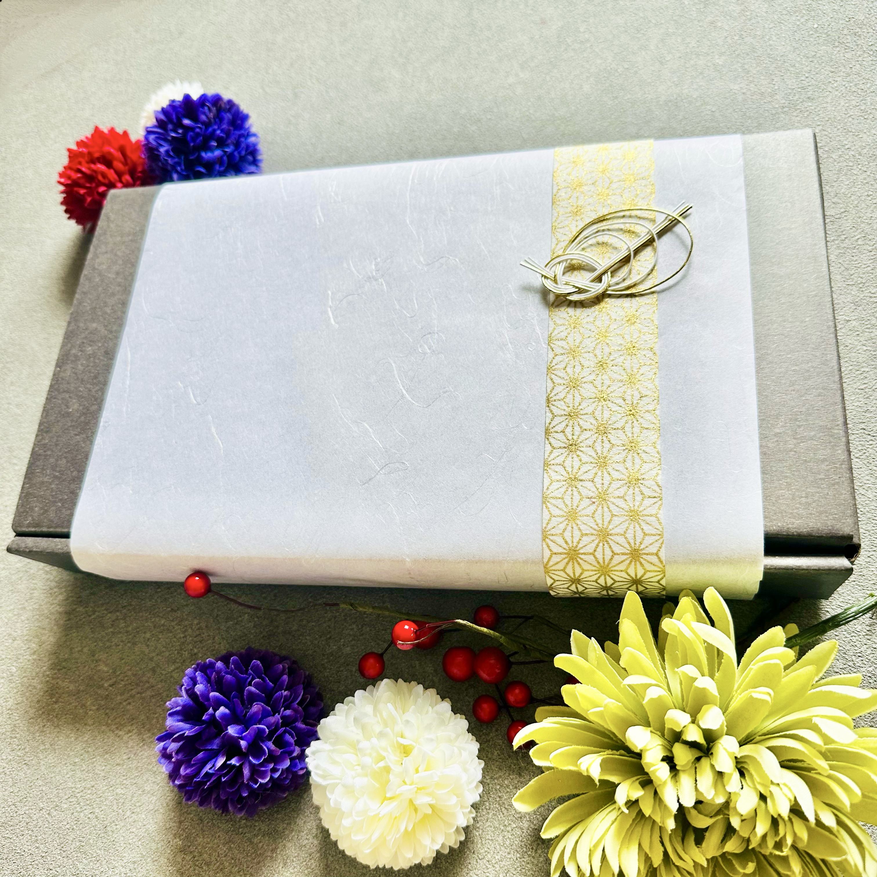 15×15cm【師走-イロトリドリ- 雪輪】（2枚 ギフトボックス入り）ギフトセット　正月飾り　和モダン　ギフト　アート