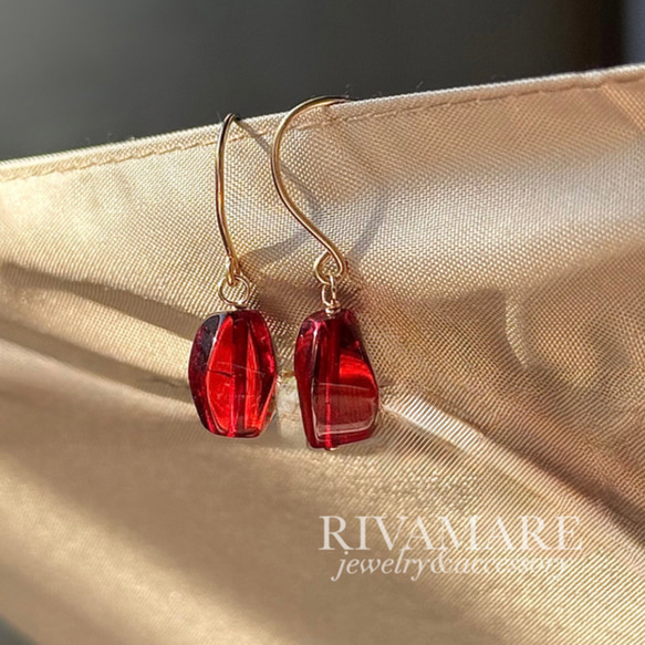 リトアニア伝統技法 草花色 バルト海産 天然琥珀 バルティックアンバー 奇跡のルビーレッド ピアス イヤリング変更可 1枚目の画像