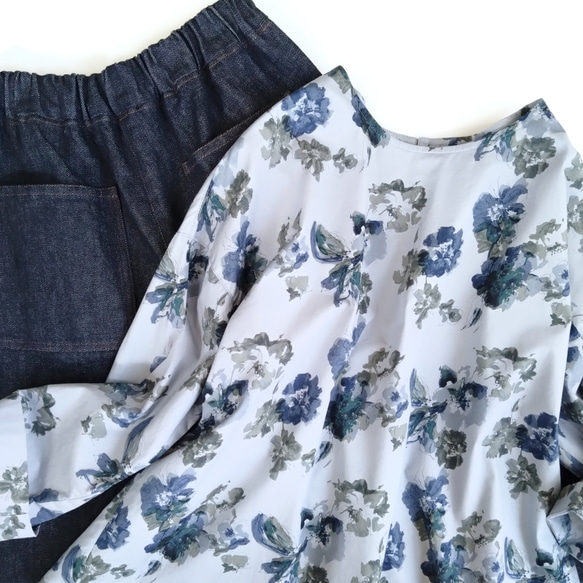 【Creema限定秋の福袋３!】再販！× 2  水彩タッチのボタニカル８分袖トップとデニムパンツの２点セット 2枚目の画像
