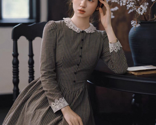 クラシカルなレース襟 綿100%長袖ロングワンピース ウエストリボン