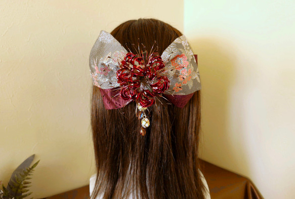 絢爛彼岸花の髪飾り 2枚目の画像