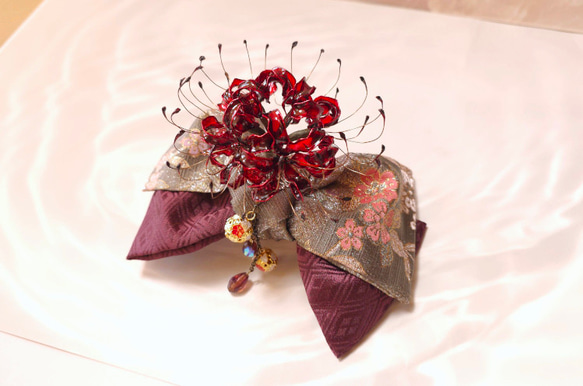 絢爛彼岸花の髪飾り 1枚目の画像