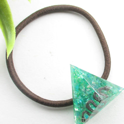 巳年の彼は、とってもクォーツで天真爛漫だけれど、そこが魅力的です♪(ぼぼ屋のヘアゴム)SH244 1枚目の画像