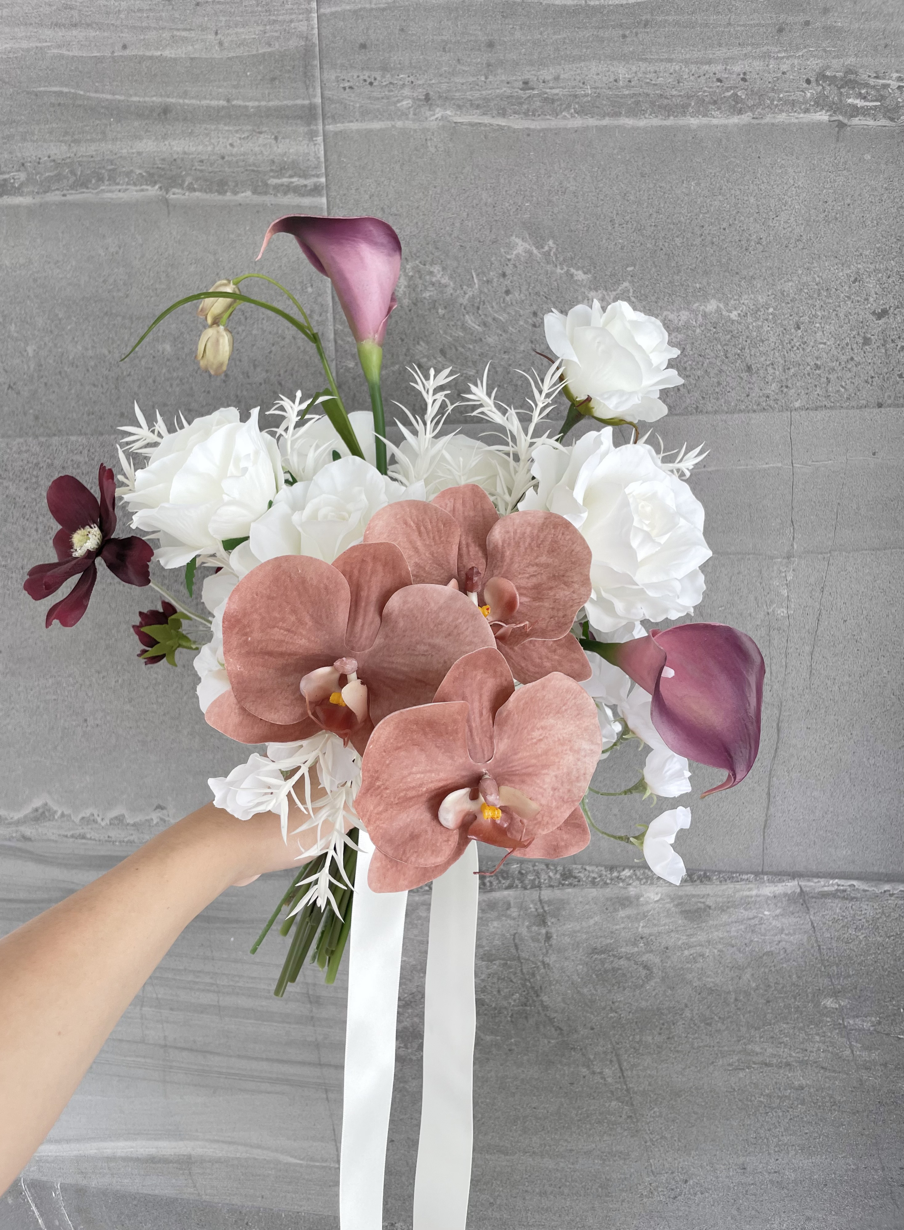 くすみオレンジ胡蝶蘭×ローズ♪造花ウェディングブーケ  ブートニア付き 結婚式 前撮り 花束