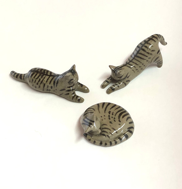 猫の箸置き三態（キジトラ）　＊こちらはご注文作品です 1枚目の画像
