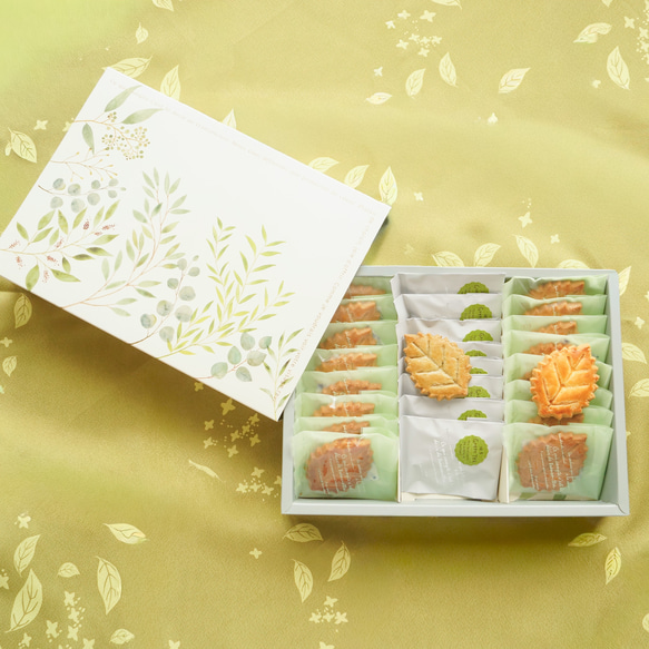 「抹茶サブレ＆葉っぱサブレ（L)」期間限定デザインボックス　お祝い、お礼に。当店１番人気のサブレです。 4枚目の画像