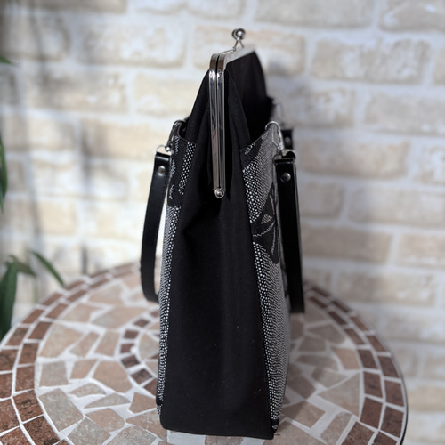 新作｜黒バラモチーフのシックな3wayがま口バッグ＊A4対応＊ブラック