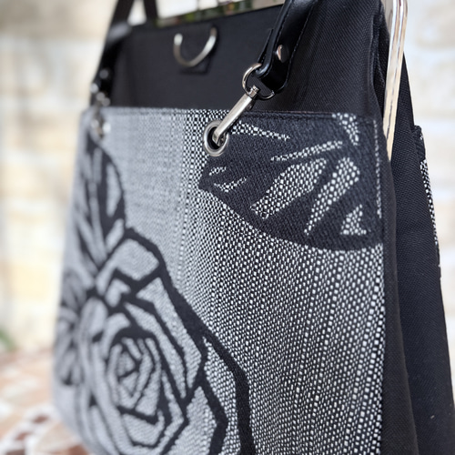 新作｜黒バラモチーフのシックな3wayがま口バッグ＊A4対応＊ブラック