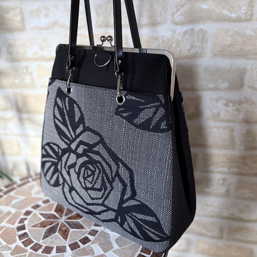 新作｜黒バラモチーフのシックな3wayがま口バッグ＊A4対応