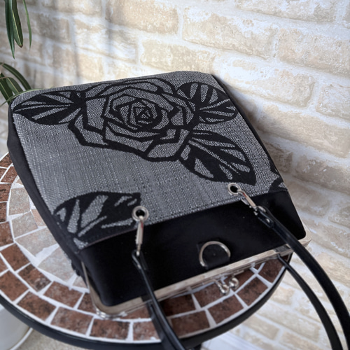 新作｜黒バラモチーフのシックな3wayがま口バッグ＊A4対応