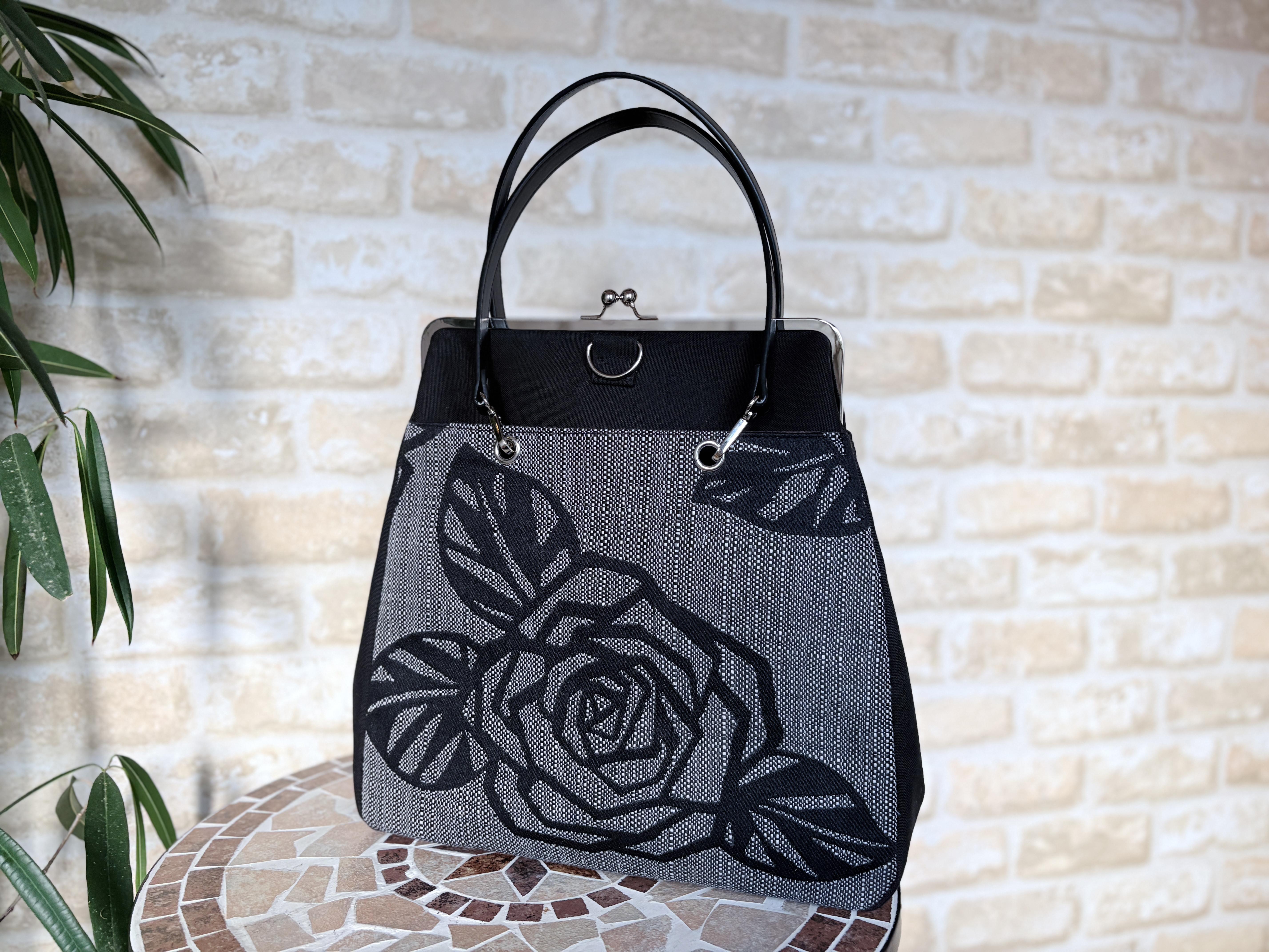 【ハンドメイド】がま口バッグ　白鳥 と薔薇　ヨーロッパ風　3way #478 #478 【ハンドメイド】がま口バッグ　白鳥 と薔薇　ヨーロッパ風　3way