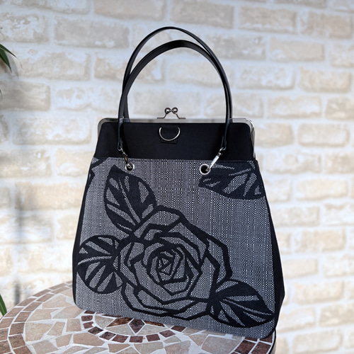 新作｜黒バラモチーフのシックな3wayがま口バッグ＊A4対応＊ブラック