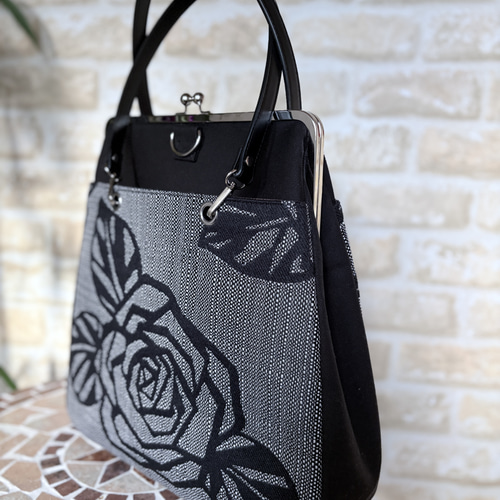 新作｜黒バラモチーフのシックな3wayがま口バッグ＊A4対応＊ブラック