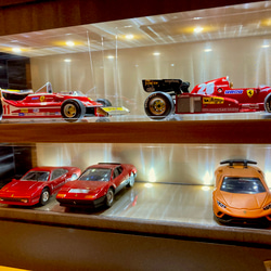 イニシャルD・1/43仕様・86ライト＆フォグ点灯・ディスプレーBOX