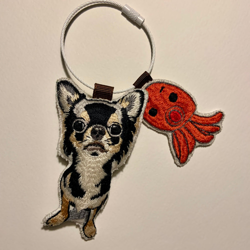 うちの子オーダー2025】刺繍キーホルダー／チャーム 動物刺繍