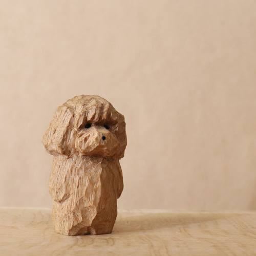 トイプードル 犬 木彫り 木製 置物 インテリア雑貨（木材：タモ）（No