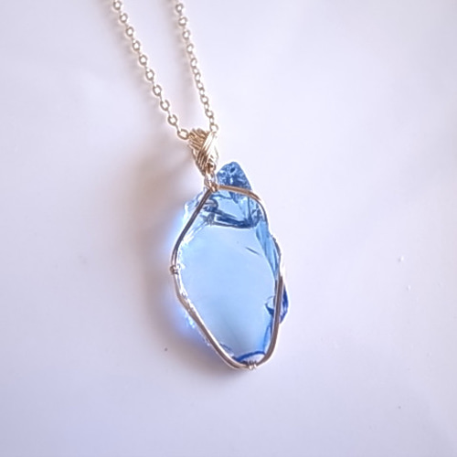 アンダラクリスタル エレスチャルサファイア ペンダントトップ 14kgf