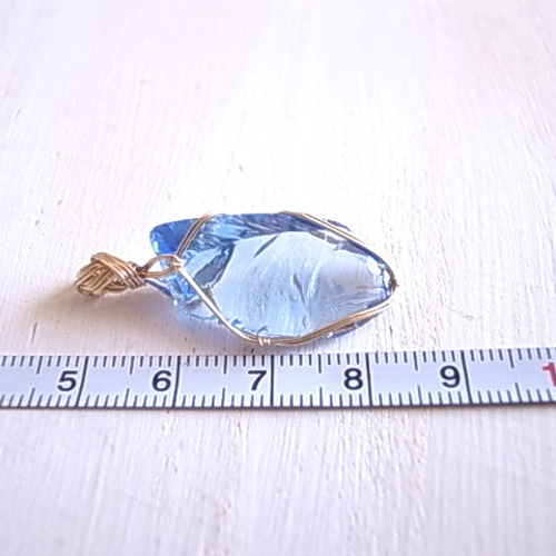 アンダラクリスタル エレスチャルサファイア ペンダントトップ 14kgf