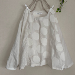 春夏ふんわり水玉オフホワイトパッチcottonレースブラウス 1枚目の画像