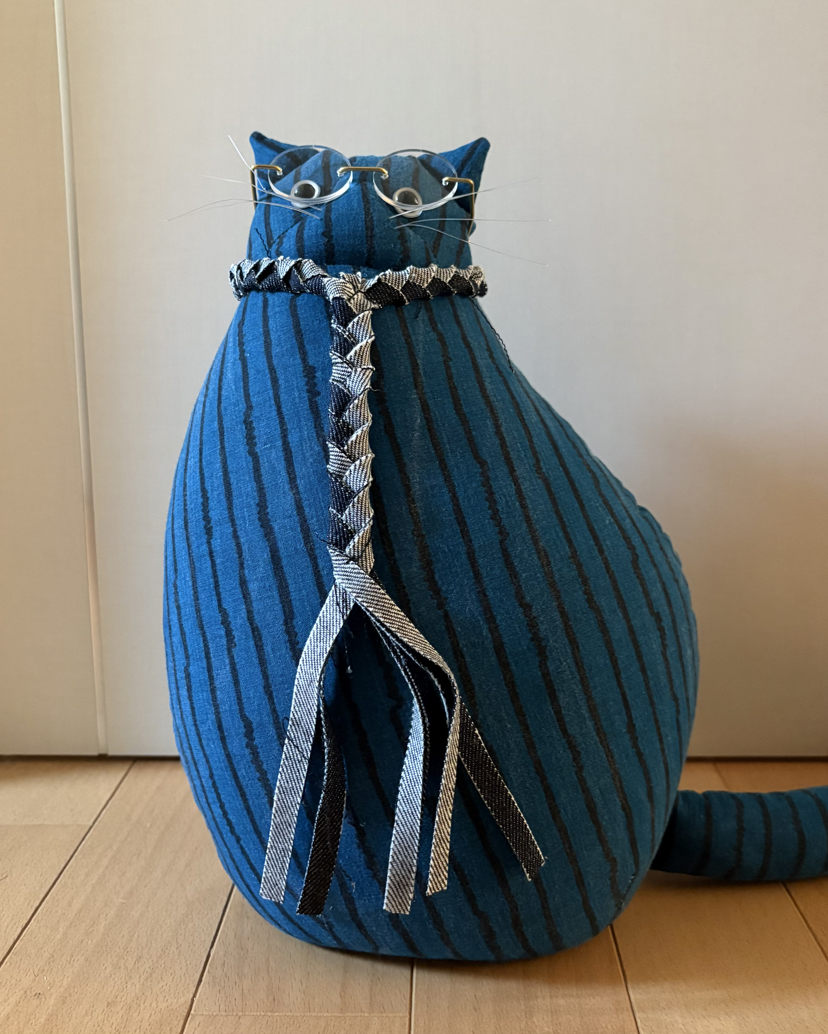 めがねをかけたねこ（スイカ）